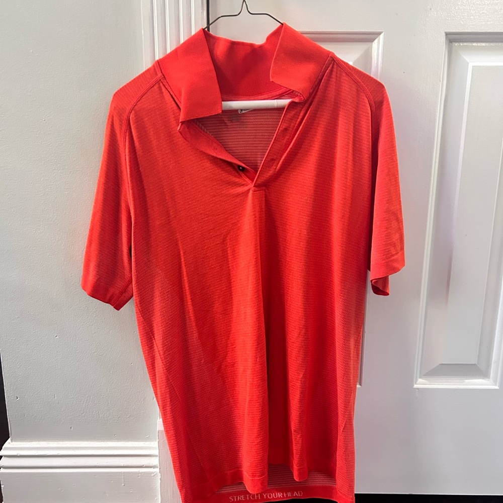 Lululemon men’s button up shirt